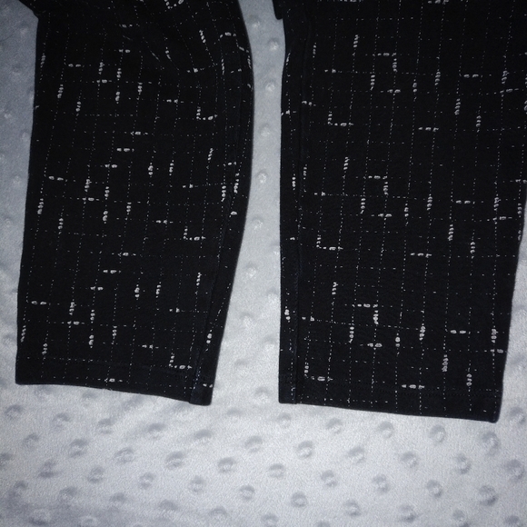 Old Navy Maternity | Checked Leggings | Large - Picture 12 of 16